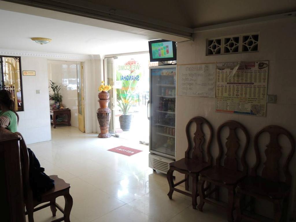 Shang Hai pensión Battambang Exterior foto
